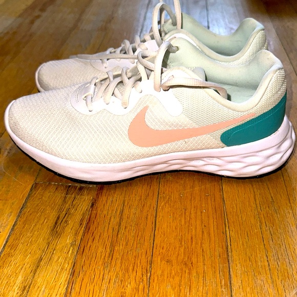 Nike Revolution 6 White Washed Teal-Sz 8 Sneaker - Picture 3 of 8
